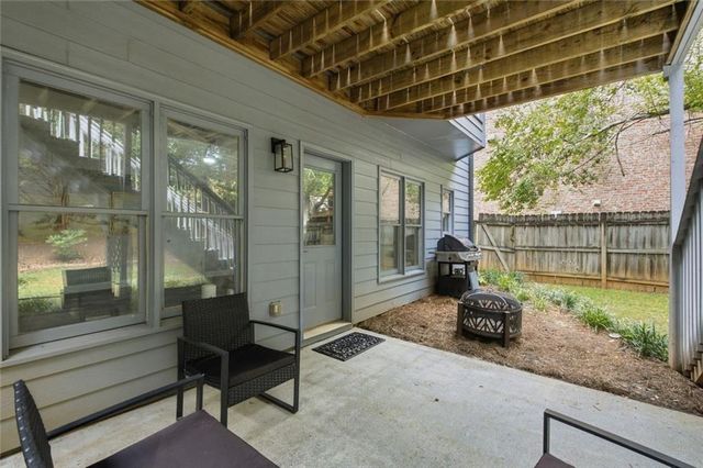2482 Manor Walk, Decatur, GA 30030