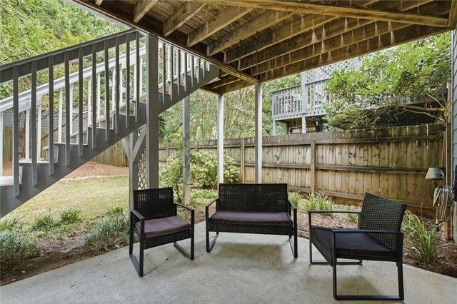 2482 Manor Walk, Decatur, GA 30030