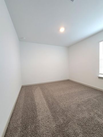 4915 Pine Haven Lane, Fresno, TX 77545