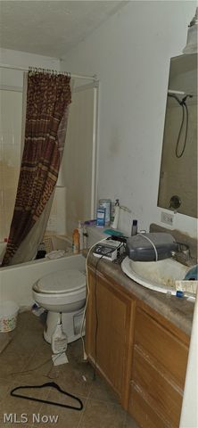 2445 Mahan Denman Road, Cortland, OH 44410