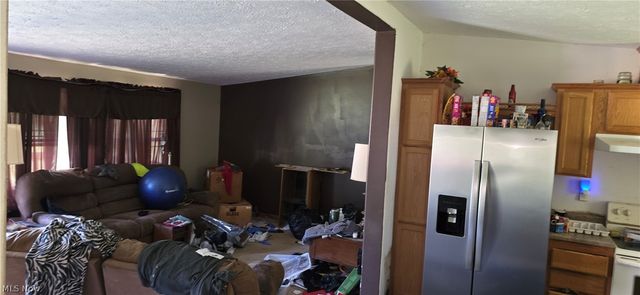 2445 Mahan Denman Road, Cortland, OH 44410