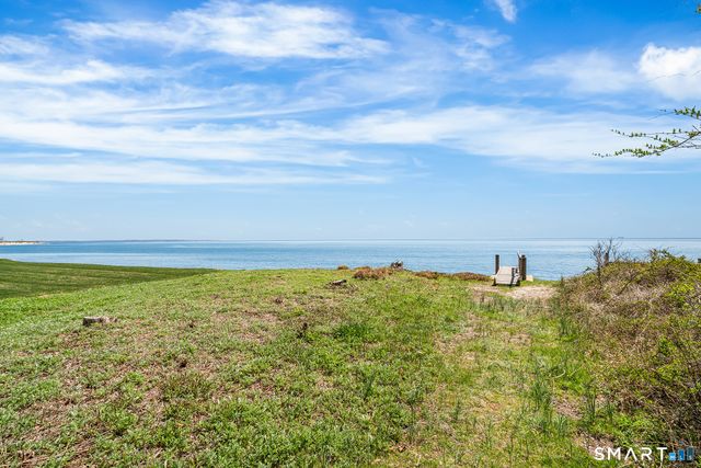 6 Shore Road, Waterford, CT 06385