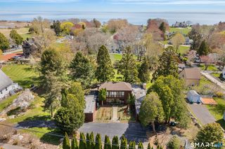 6 Shore Road, Waterford, CT 06385