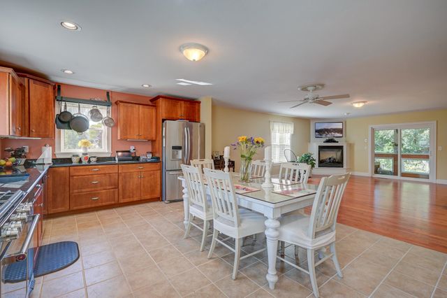 196 E Main St Unit 10, Conway, NH 03818