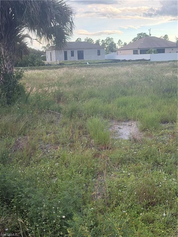 858 LAMAR ST, LEHIGH ACRES, FL 33974 — exterior