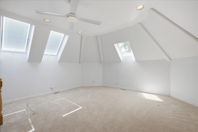 34 Robin Hood Ranch, Oak Brook, IL 60523