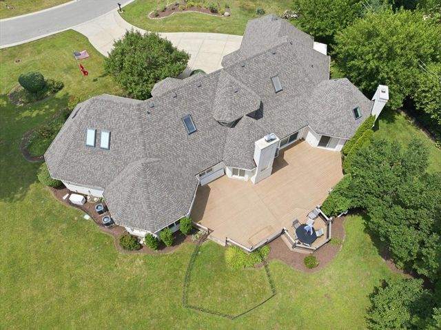 34 Robin Hood Ranch, Oak Brook, IL 60523