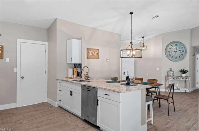 2206 SE 4th ST, Cape Coral, FL 33990