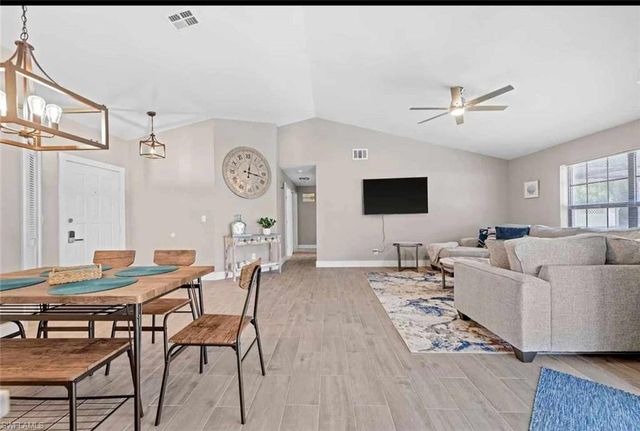 2206 SE 4th ST, Cape Coral, FL 33990