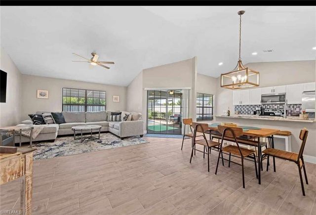 2206 SE 4th ST, Cape Coral, FL 33990