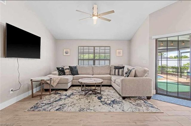 2206 SE 4th ST, Cape Coral, FL 33990