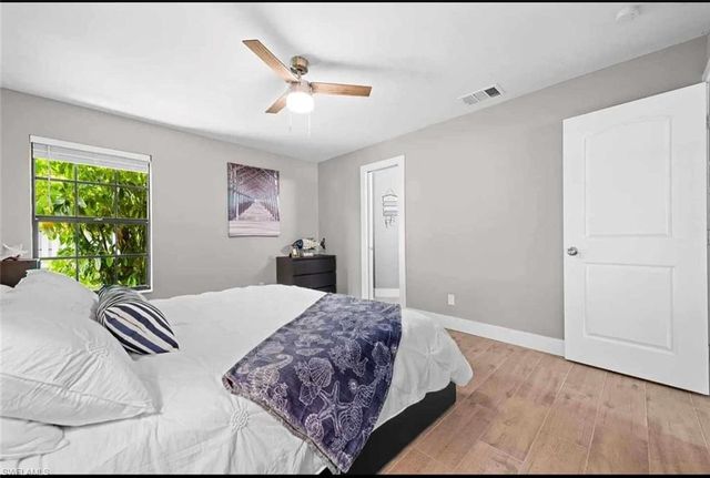 2206 SE 4th ST, Cape Coral, FL 33990