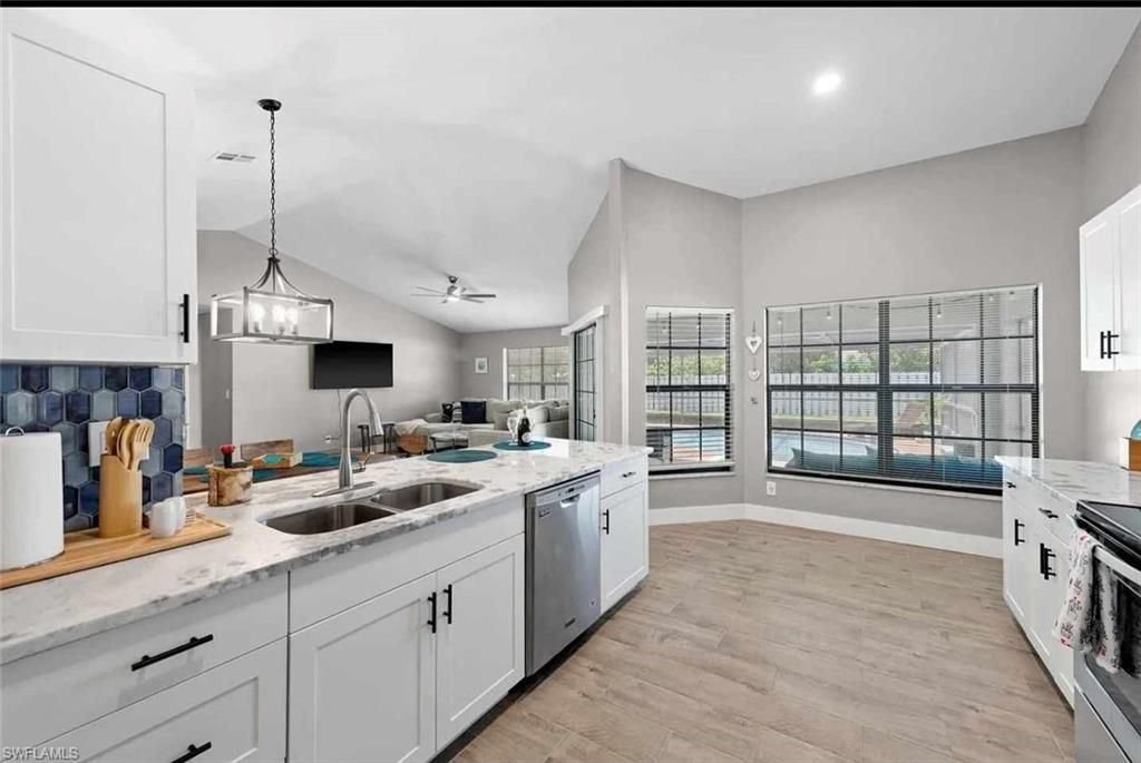 2206 SE 4th ST, Cape Coral, FL 33990