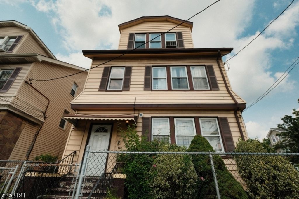 1 Western Pkwy, Irvington Twp., NJ 07111 — exterior