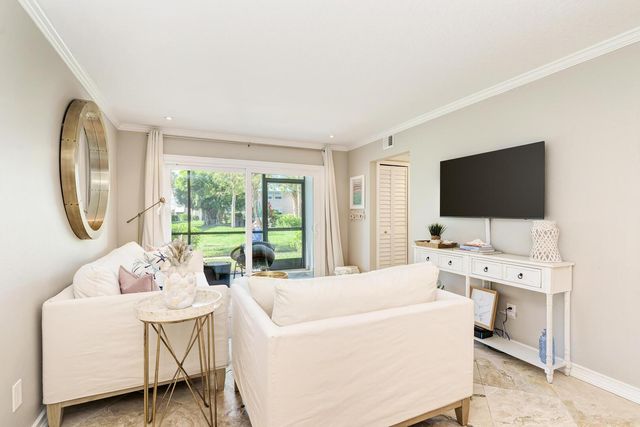5683 Midnight Pass Road 105, Sarasota, FL 34242