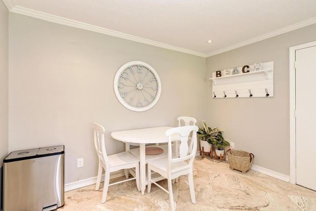 5683 Midnight Pass Road 105, Sarasota, FL 34242
