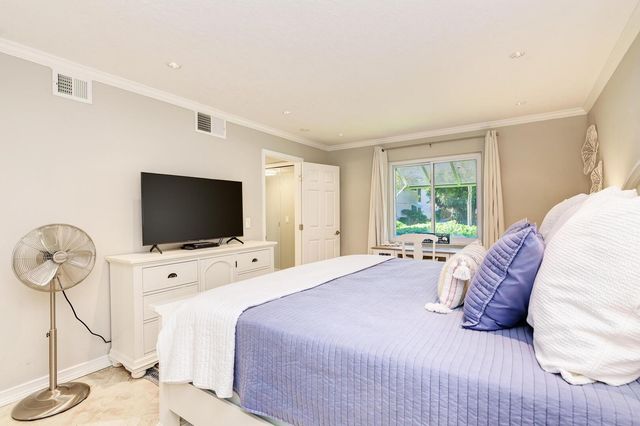 5683 Midnight Pass Road 105, Sarasota, FL 34242