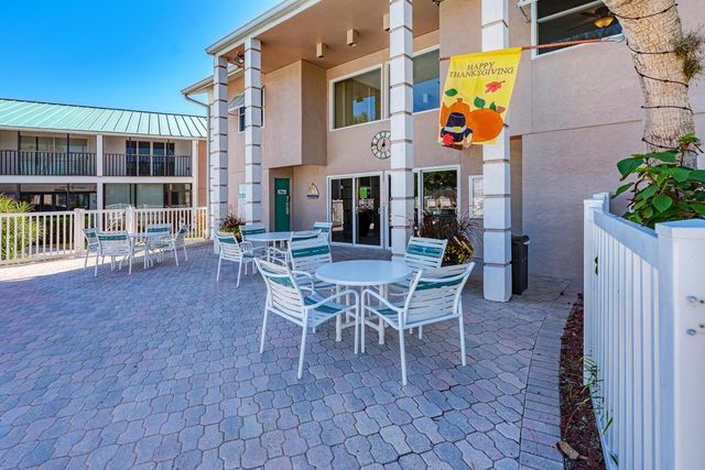 5683 Midnight Pass Road 105, Sarasota, FL 34242