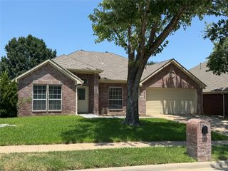 1703 Nightingale Lane, Corinth, TX 76210