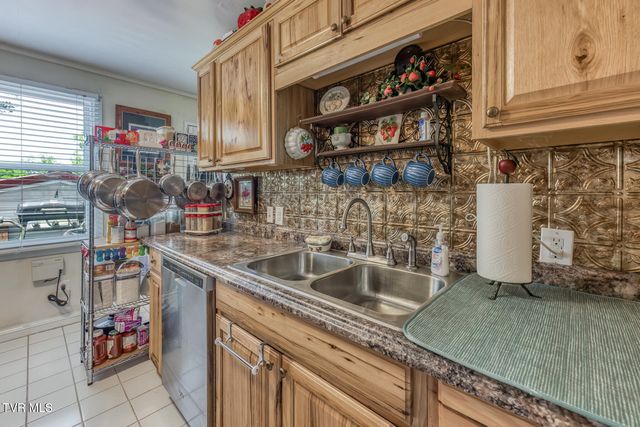315 Southwest Lowry Drive, Abingdon, VA 24210