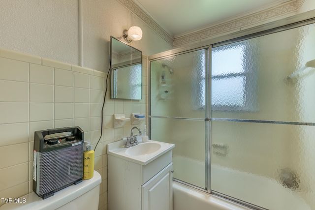 315 Southwest Lowry Drive, Abingdon, VA 24210