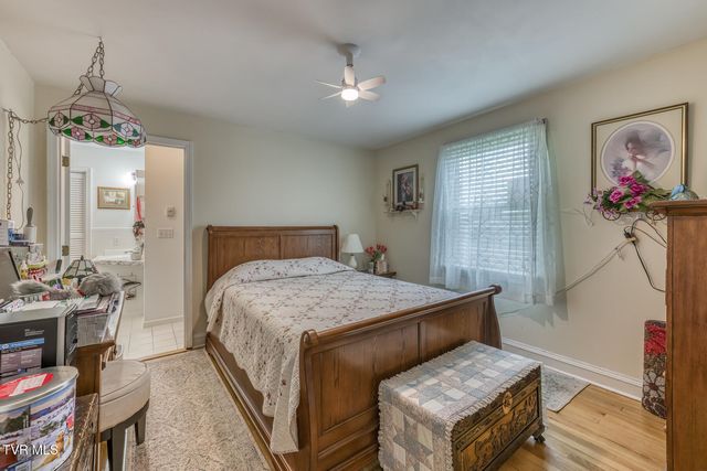 315 Southwest Lowry Drive, Abingdon, VA 24210