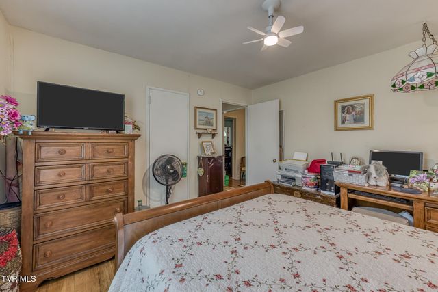 315 Southwest Lowry Drive, Abingdon, VA 24210