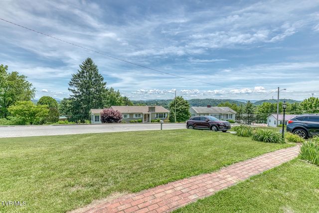 315 Southwest Lowry Drive, Abingdon, VA 24210
