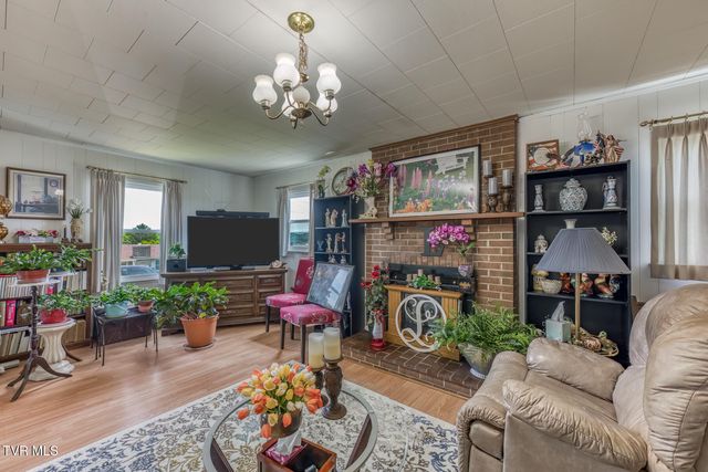 315 Southwest Lowry Drive, Abingdon, VA 24210