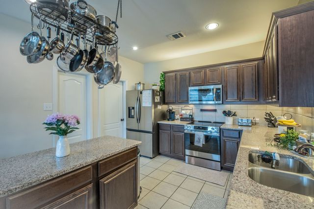 441 Rockaway Drive, Midlothian, TX 76065