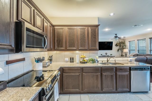 441 Rockaway Drive, Midlothian, TX 76065