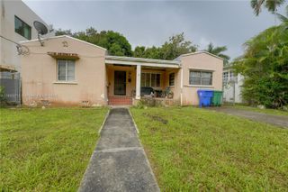 660 NE 67th St, Miami, FL 33138