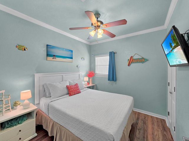 979 Palmridge Drive, Crystal Beach, TX 77650