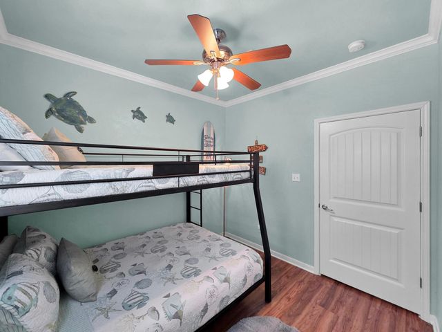 979 Palmridge Drive, Crystal Beach, TX 77650