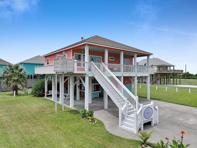 979 Palmridge Drive, Crystal Beach, TX 77650
