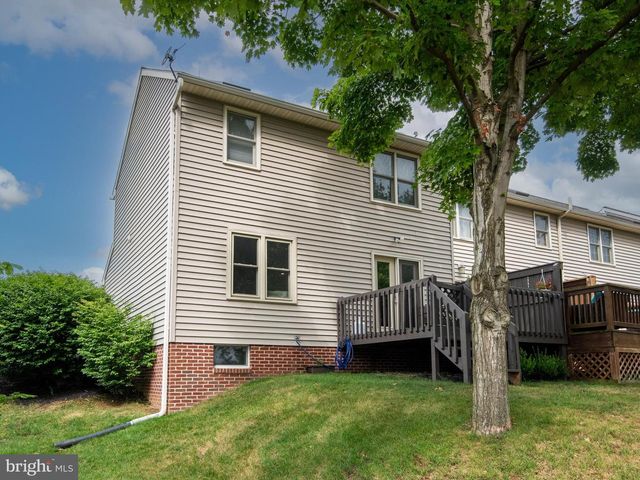 206 SAND CT, Ephrata, PA 17522