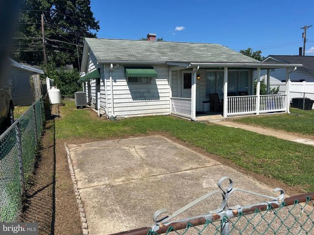 3 DIHEDRAL, Middle River, MD 21220