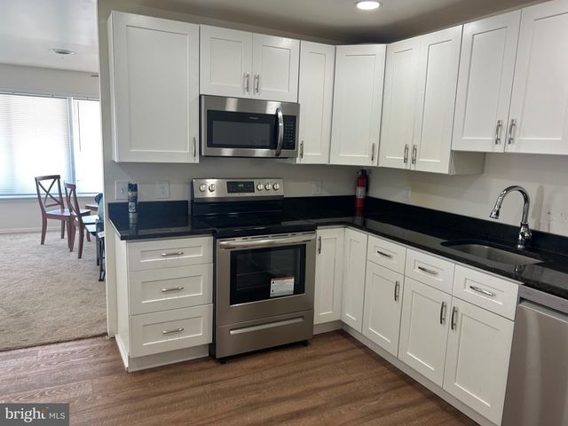 3 DIHEDRAL, Middle River, MD 21220