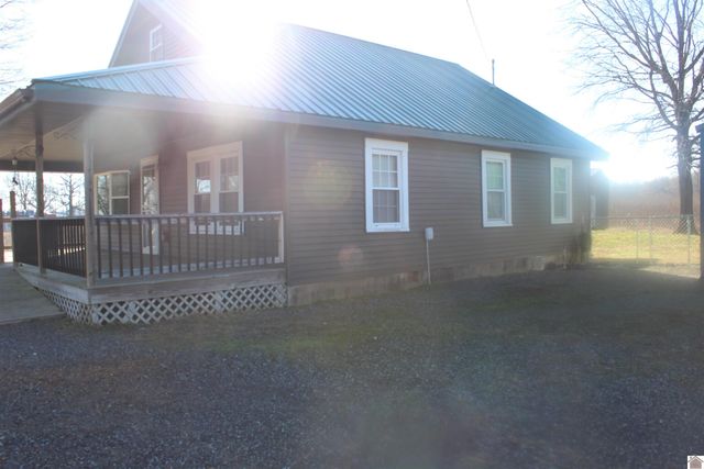 1555 Baltic Loop, Mayfield, KY 42066