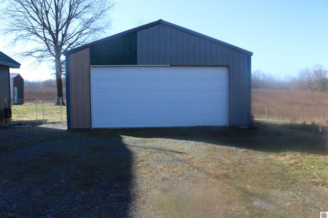 1555 Baltic Loop, Mayfield, KY 42066