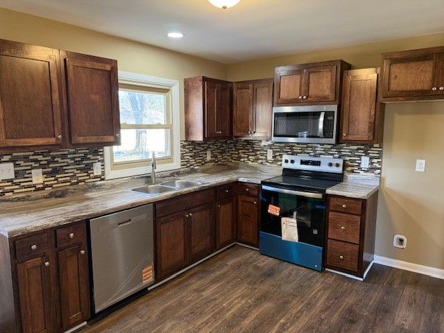 406 Foxboro Ln, Tullahoma, TN 37388