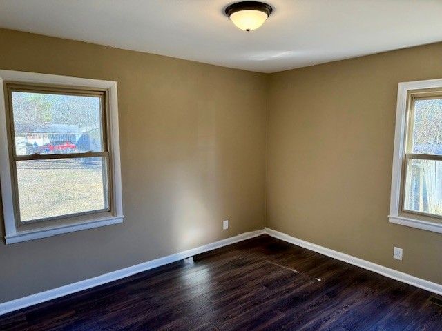 406 Foxboro Ln, Tullahoma, TN 37388