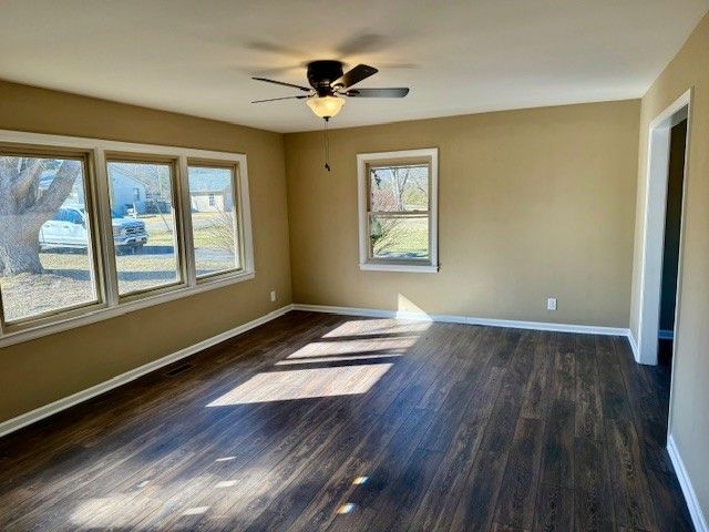 406 Foxboro Ln, Tullahoma, TN 37388