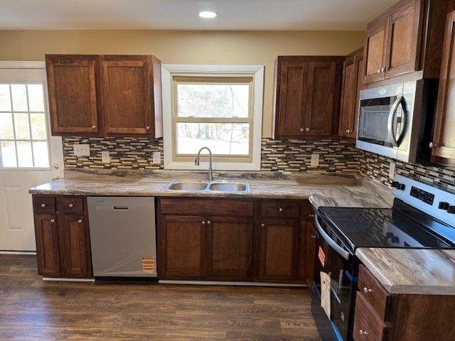 406 Foxboro Ln, Tullahoma, TN 37388