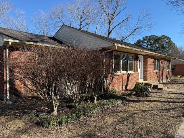 406 Foxboro Ln, Tullahoma, TN 37388