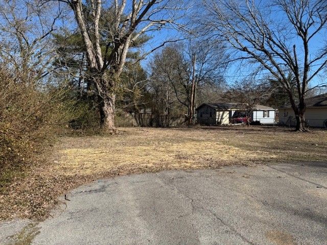 406 Foxboro Ln, Tullahoma, TN 37388