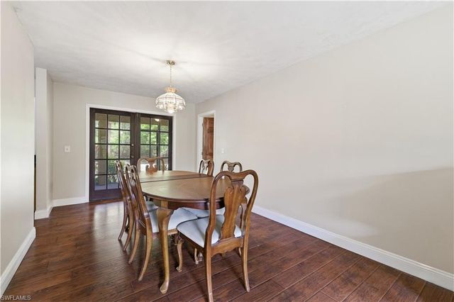5681 Bur Oaks LN, Naples, FL 34119