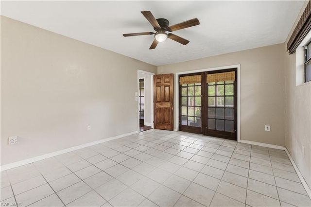 5681 Bur Oaks LN, Naples, FL 34119