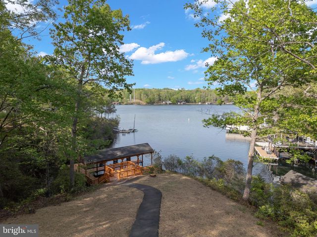 172 HEMLOCK FRST, Mineral, VA 23117