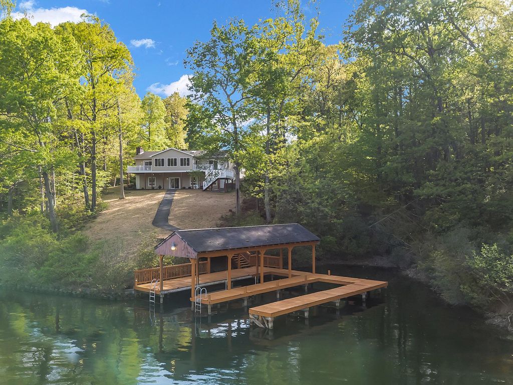 172 HEMLOCK FRST, Mineral, VA 23117